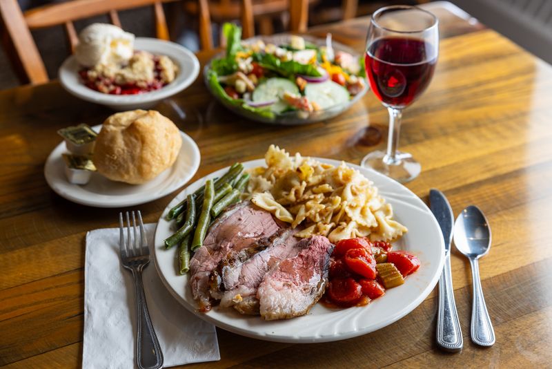 Reservations and Timing Can Save Your Appetite From Waiting