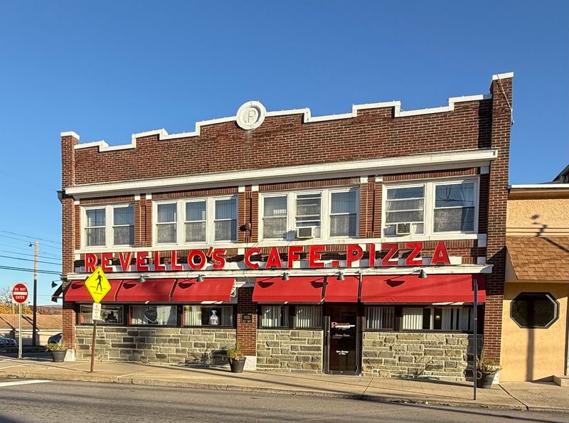 Revello’s Pizza