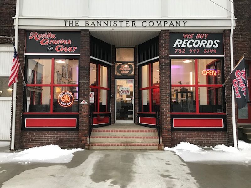 Revilla Grooves & Gear - Milltown Revilla Grooves & Gear - Milltown