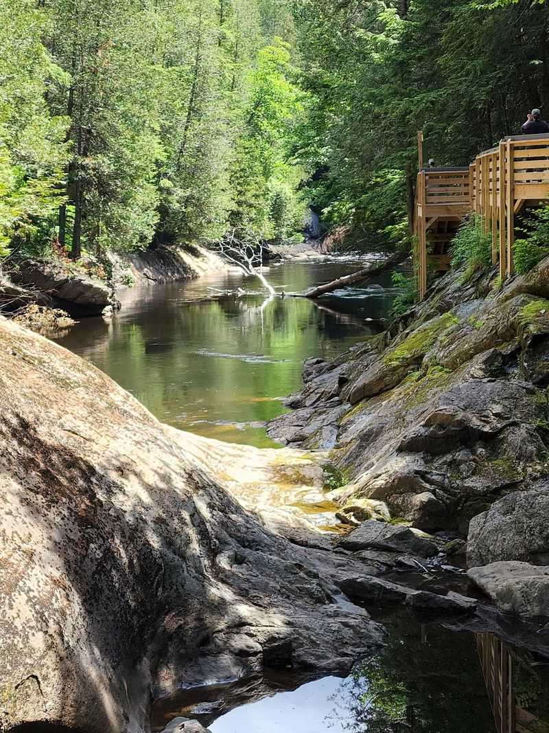Riverside Trails With Constant Scenery