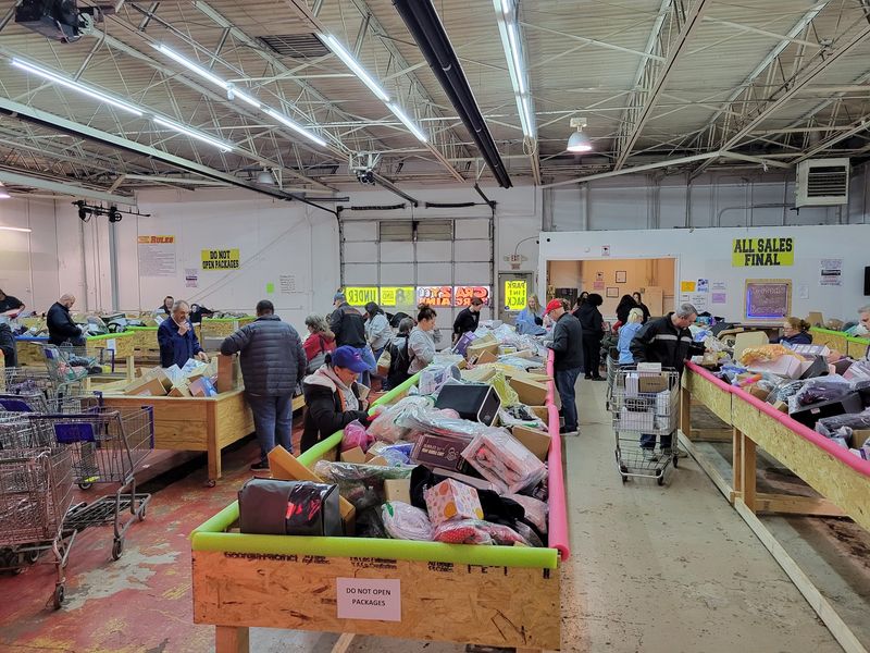 Hylton’s Crazy Bargain Bins (Muncie) Hylton’s Crazy Bargain Bins (Muncie)