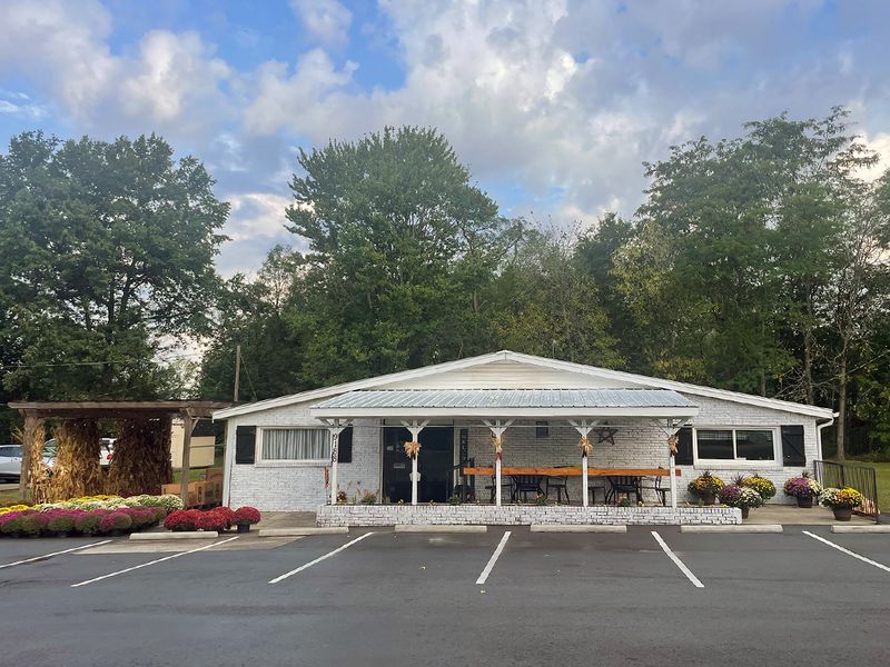 Rocky Branch Market, McEwen Rocky Branch Market, McEwen