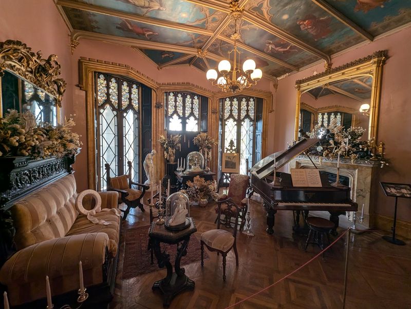 Rooms That Still Feel Lived In