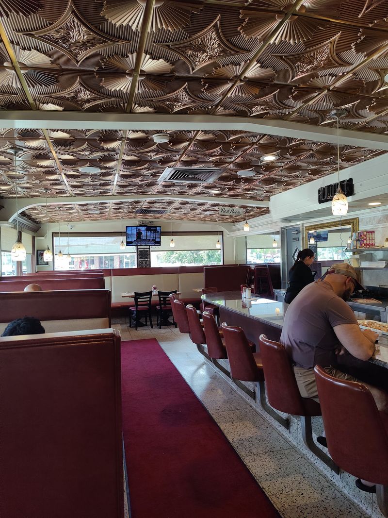 Route 1 Diner Serves Classic Comfort Food in Lawrence Township