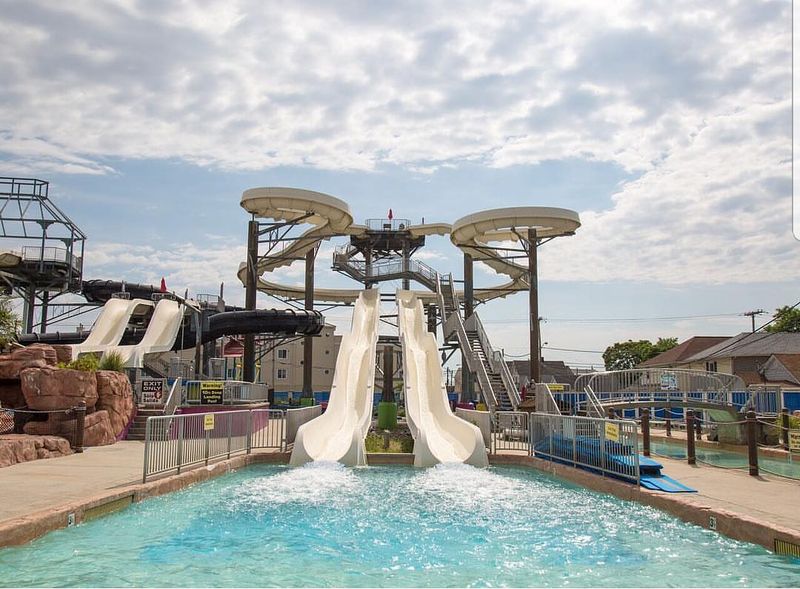 Runaway Rapids Turns a Summer Outing Into a Water Park Adventure Runaway Rapids Turns a Summer Outing Into a Water Park Adventure
