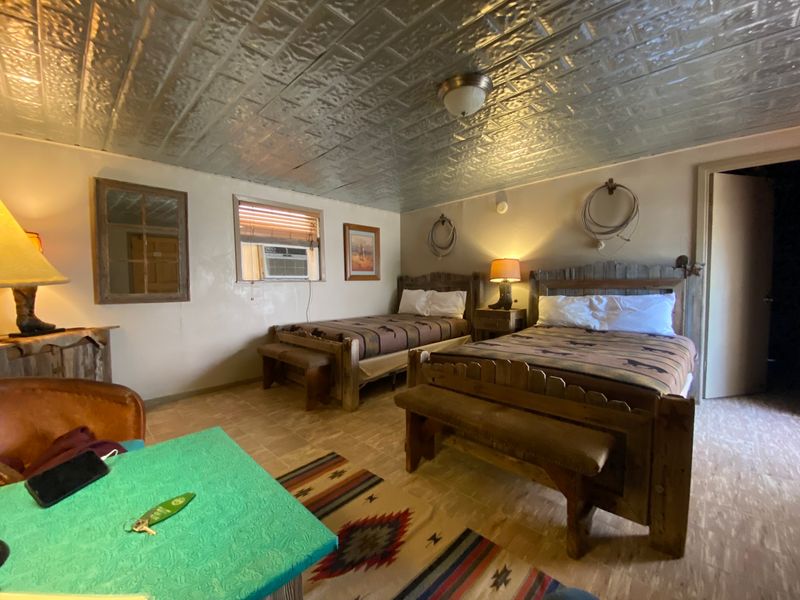 Rustic Cabins and Rooms That Embrace Authentic Ranch Life Rustic Cabins and Rooms That Embrace Authentic Ranch Life