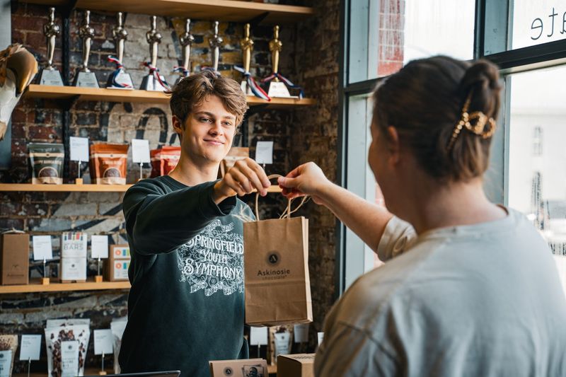 Samples That Turn Visitors Into Fans Samples That Turn Visitors Into Fans
