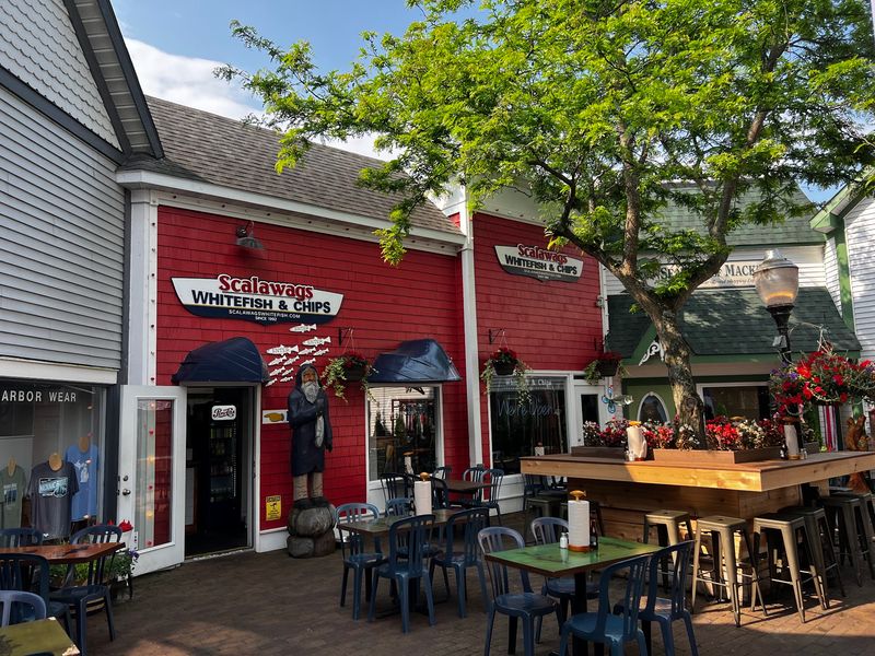 Scalawags Whitefish & Chips (Mackinaw City) Scalawags Whitefish & Chips (Mackinaw City)