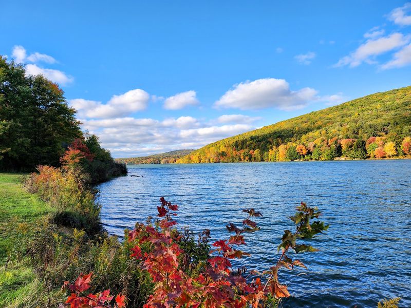Scenic Roads Made for Slow, Easy Exploring Scenic Roads Made for Slow, Easy Exploring