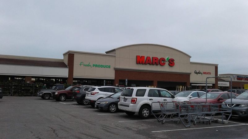 Seasonal Flowers and Garden Deals Add Extra Value