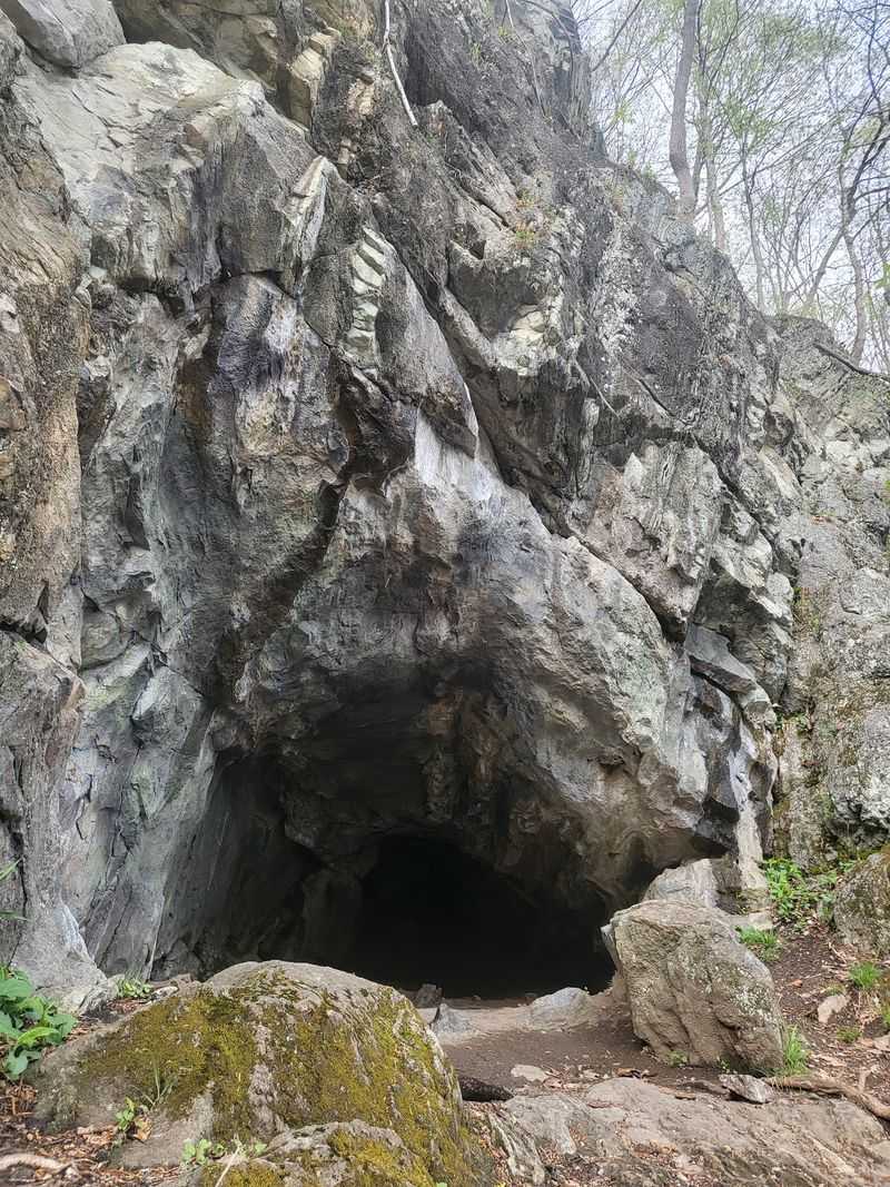 Shades of Death Road - Warren County