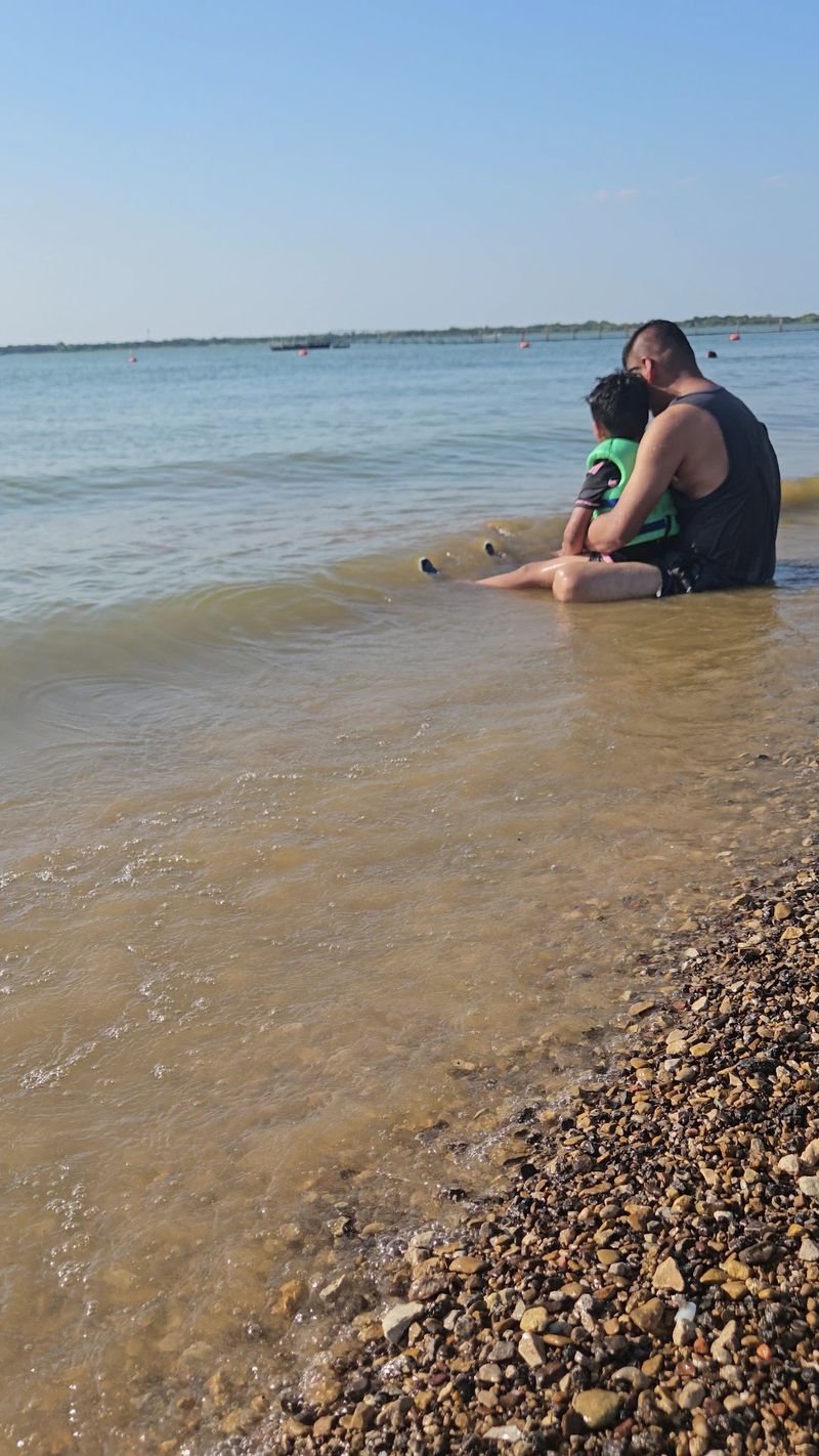 Shallow Waters Perfect for Families with Kids