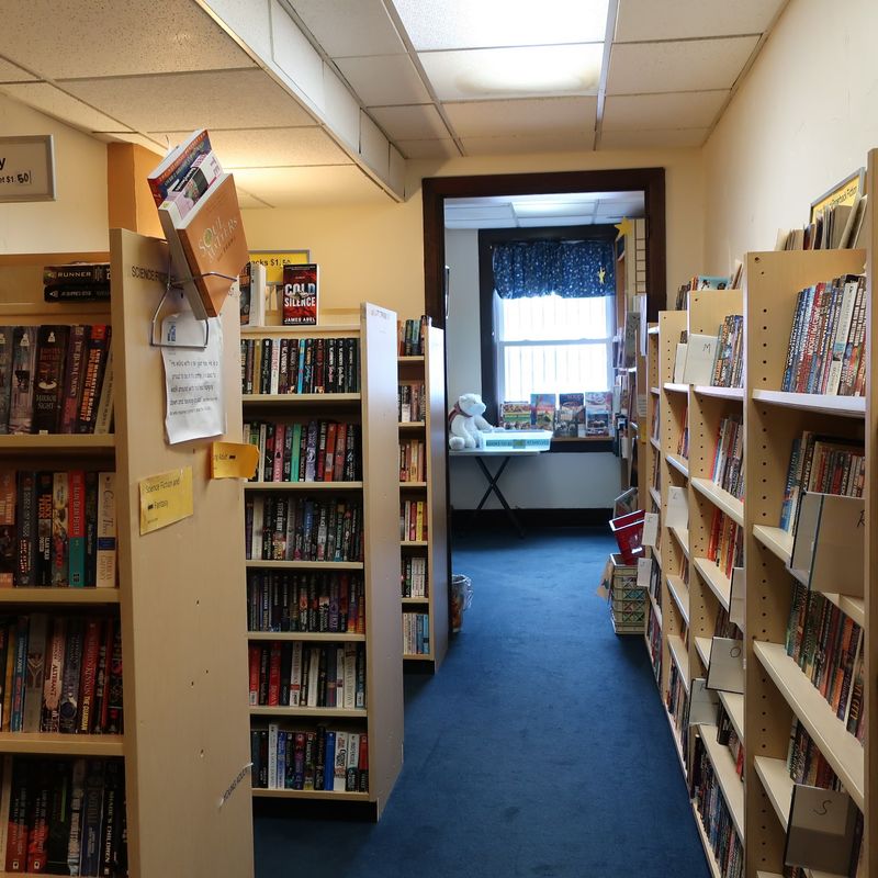 Shelves Full of Affordable Used Finds Shelves Full of Affordable Used Finds