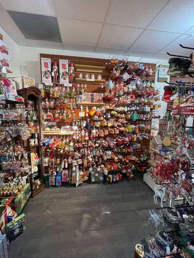 Shore-Inspired Ornaments Bring Ocean City Home