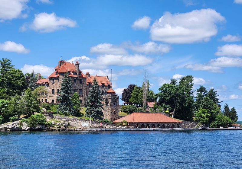 Singer Castle on Dark Island (Chippewa Bay) Singer Castle on Dark Island (Chippewa Bay)