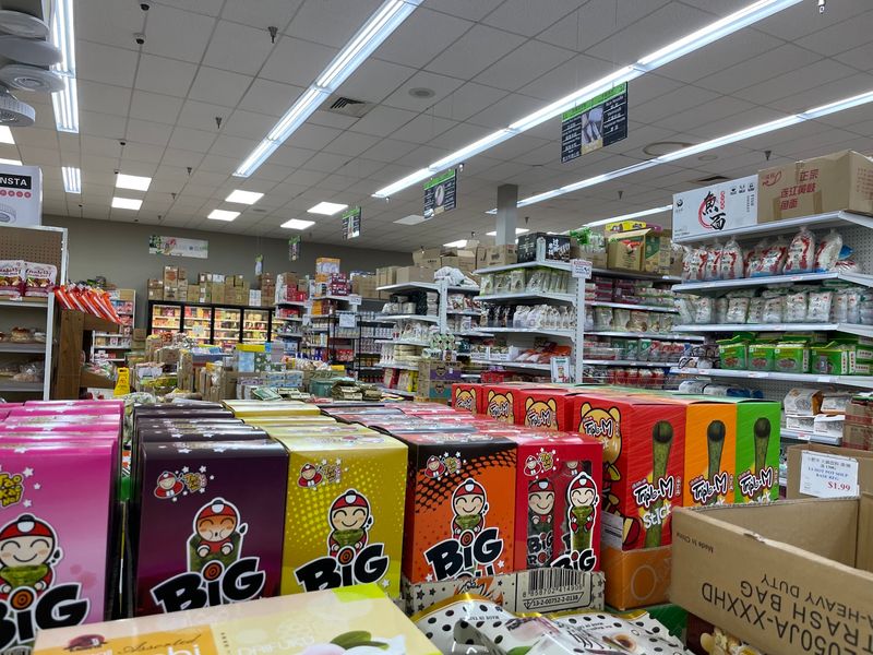 Snack Hunting Feels Like a Treasure Game