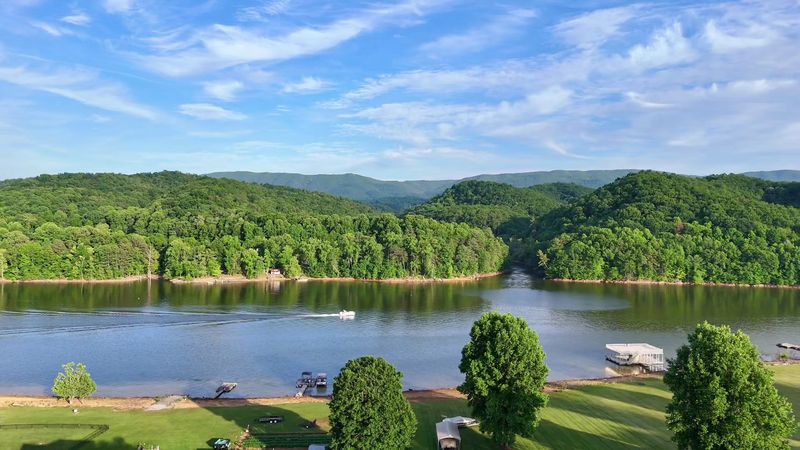 South Holston Lake, Bristol South Holston Lake, Bristol