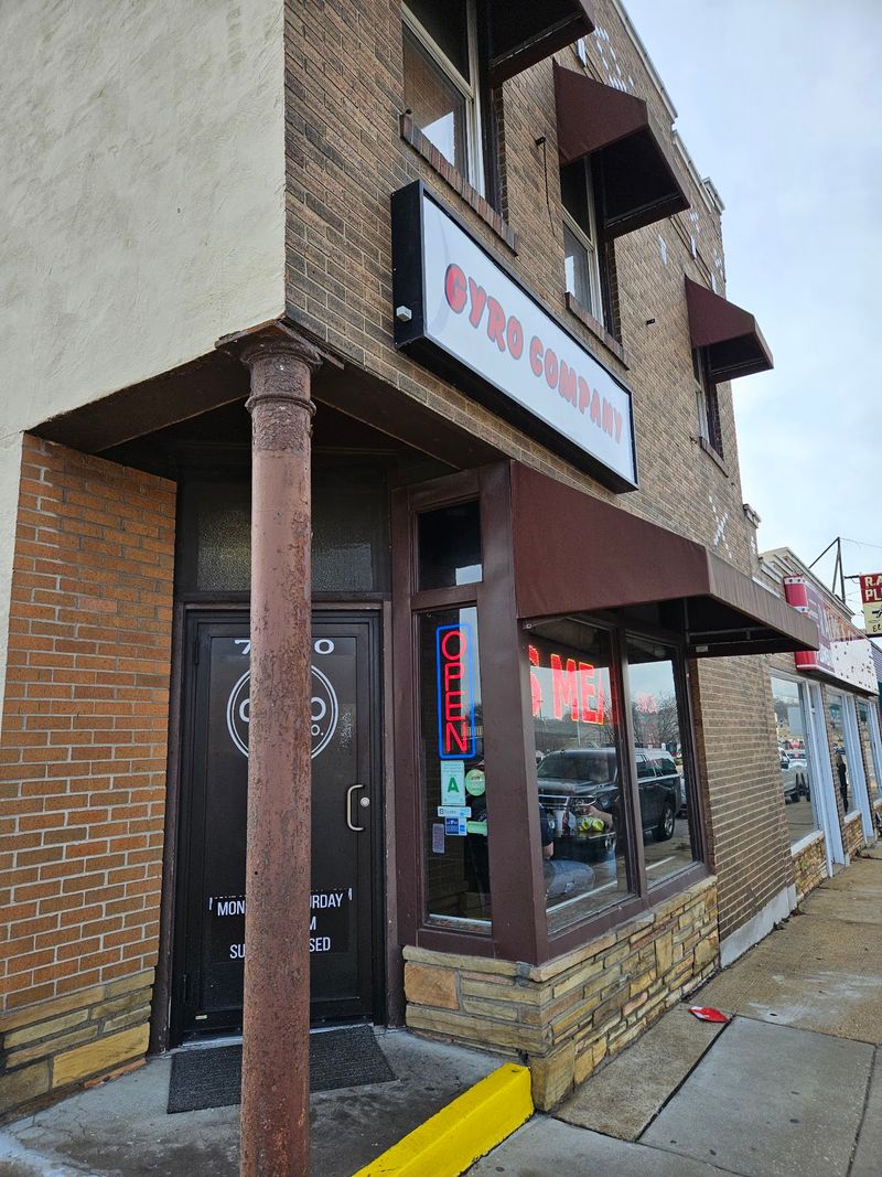 Strong Reviews Turn A Neighborhood Spot Into A Destination Strong Reviews Turn A Neighborhood Spot Into A Destination