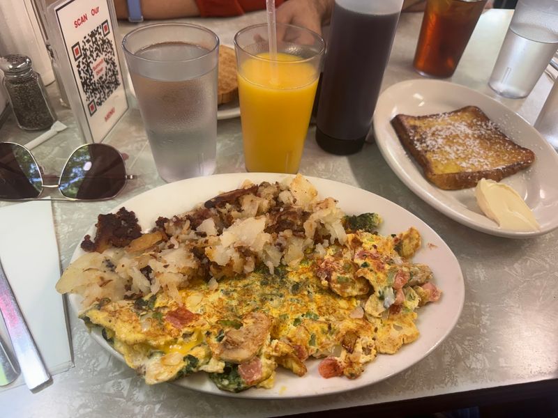 Summit Diner - Summit