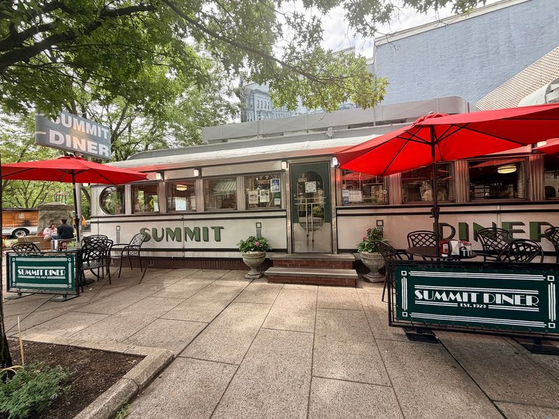 Summit Diner - Summit