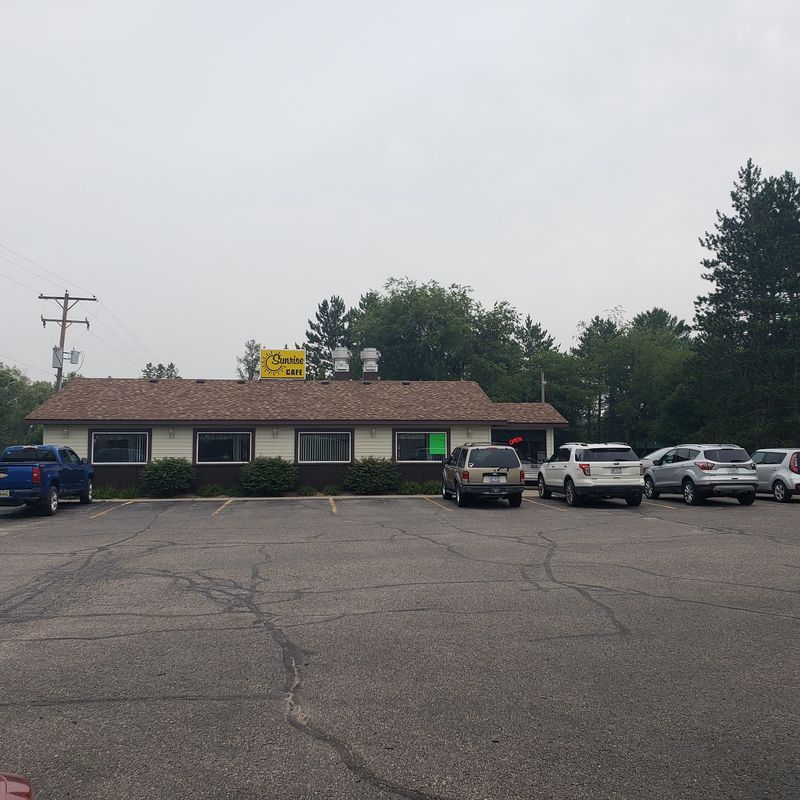 Sunrise Cafe and Cabins - Lupton, MI