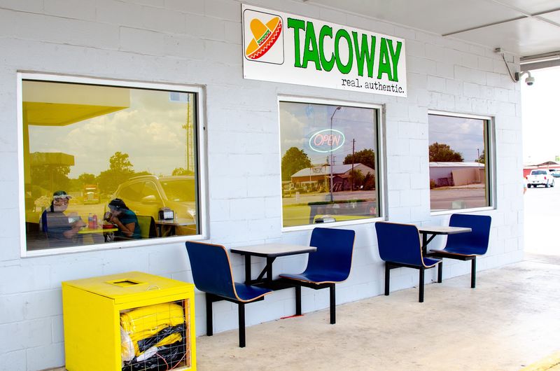 Taco Way / Minits #108 (Uvalde) Taco Way / Minits #108 (Uvalde)
