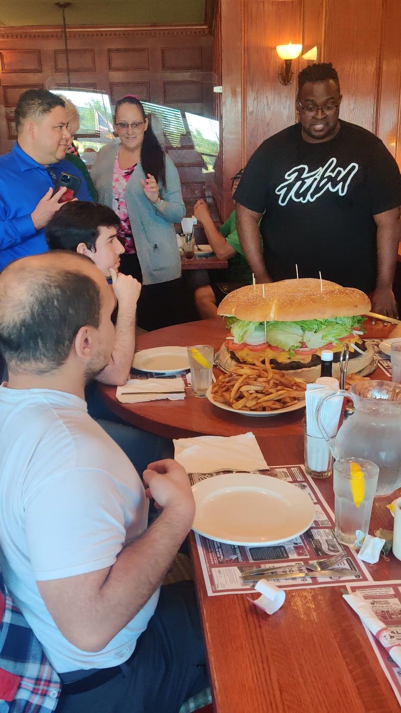 The 105-Pound 8th Wonder Burger Was Built to Break Records The 105-Pound 8th Wonder Burger Was Built to Break Records
