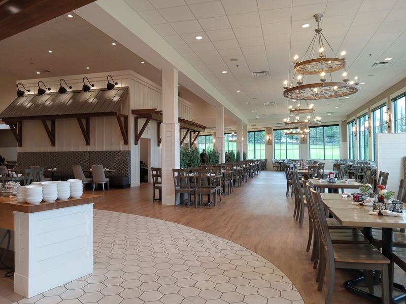 The Bright Dining Room Helps You Slow Down The Bright Dining Room Helps You Slow Down