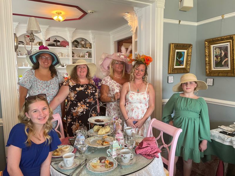 The Downton Abbey Inspiration Is Everywhere You Look