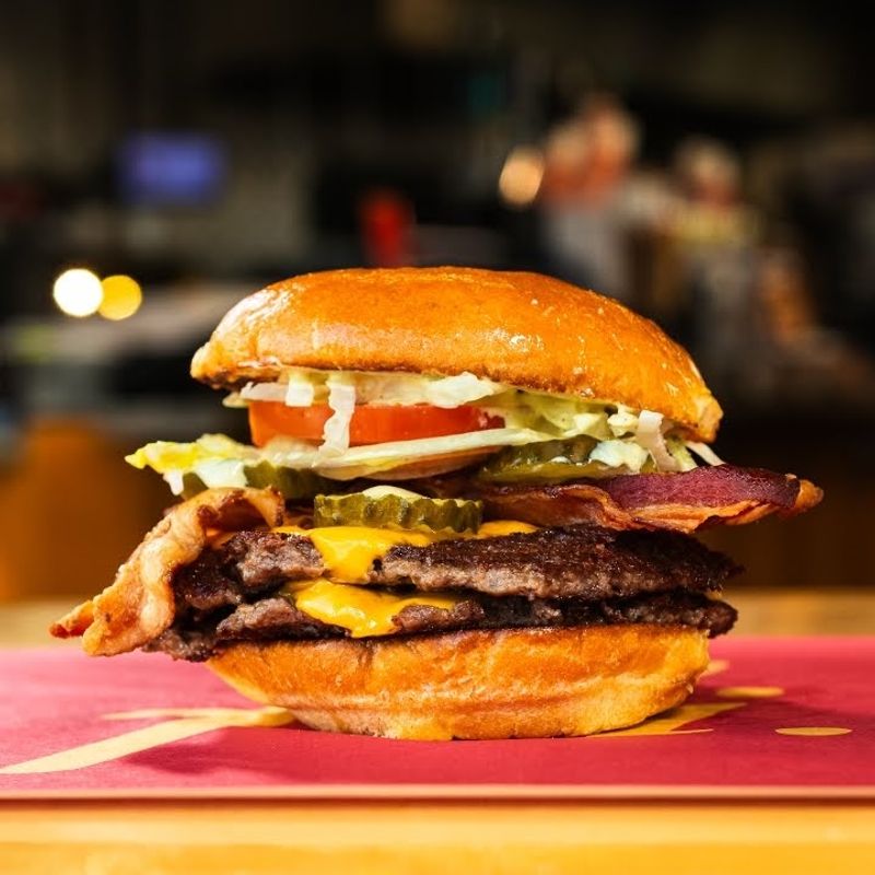 The Mouthwatering Burger That Brings People Back The Mouthwatering Burger That Brings People Back