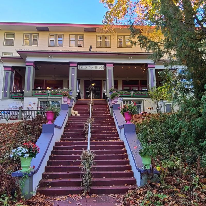 The Terrace Inn and 1911 Restaurant - Petoskey