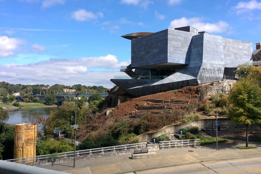 These 11 Tennessee Buildings Have Stories Hidden In Their Architecture