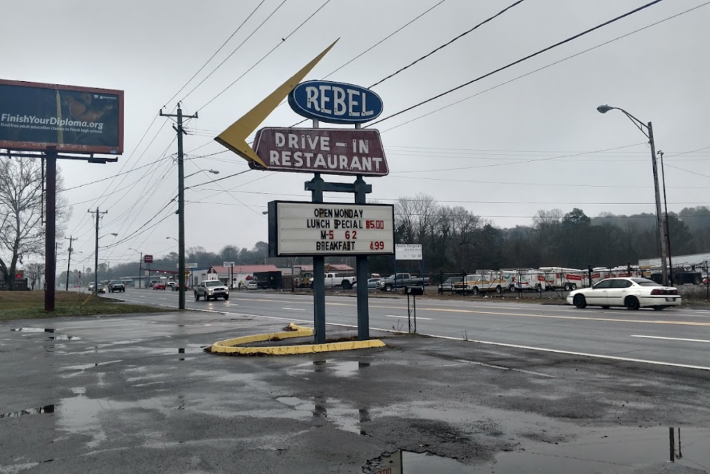 This Classic Tennessee Drive-In Proves Some Places Never Go Out of Style