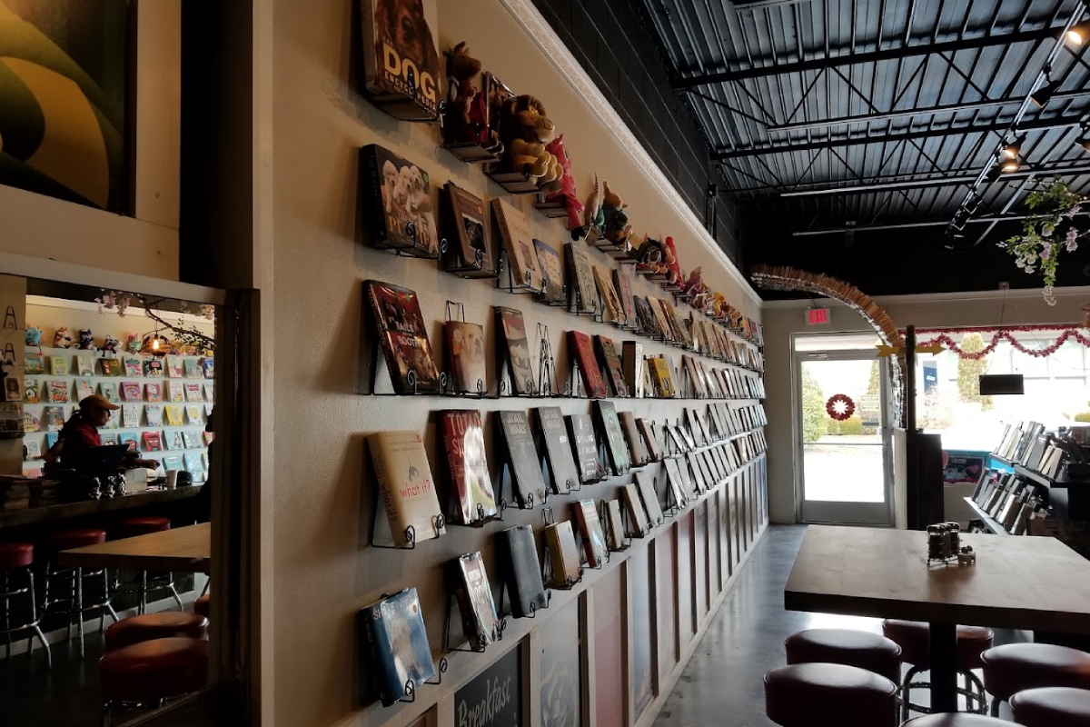 This Hidden Tennessee Spot Has Pizza, Books, and Ice Cream All Under One Roof