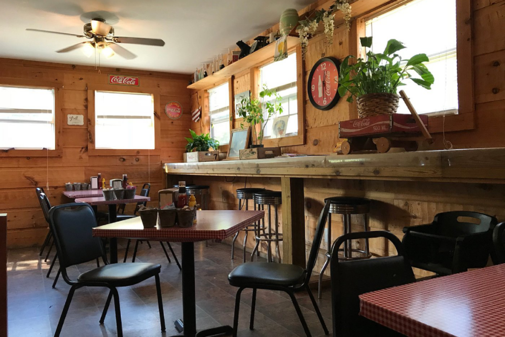 This Tiny Tennessee Diner Has Just Five Tables—and Feels Like a Secret Worth Finding