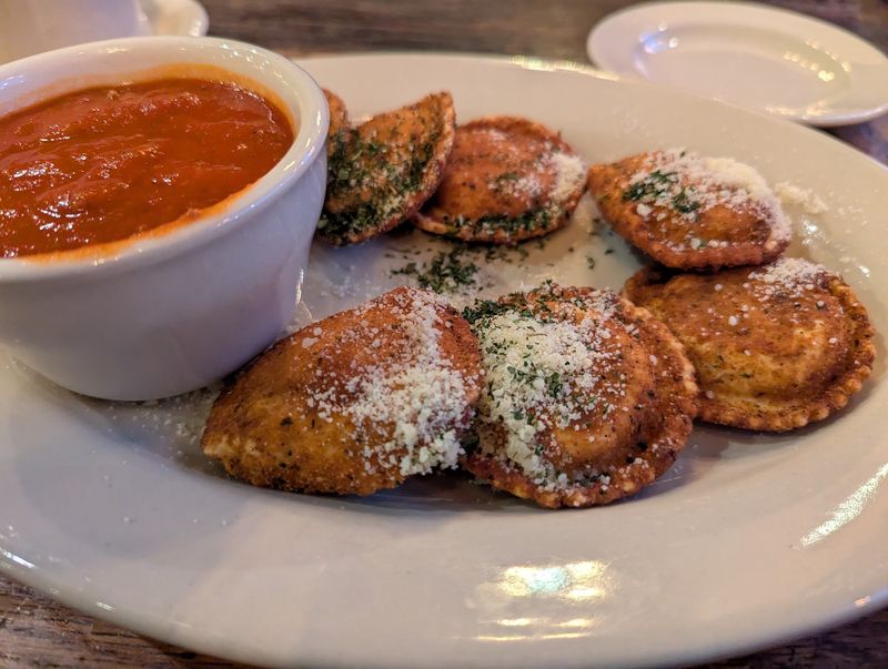Illinois Comfort Food With St. Louis Neighbors
