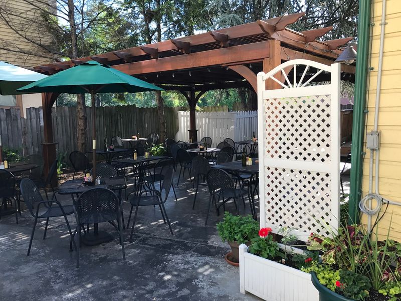 Tomato Pie Café - Lititz