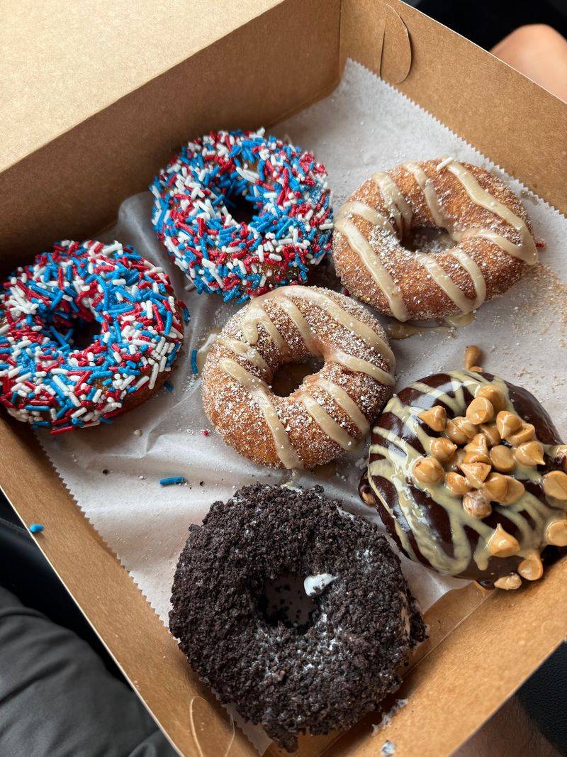 Top That! Donuts