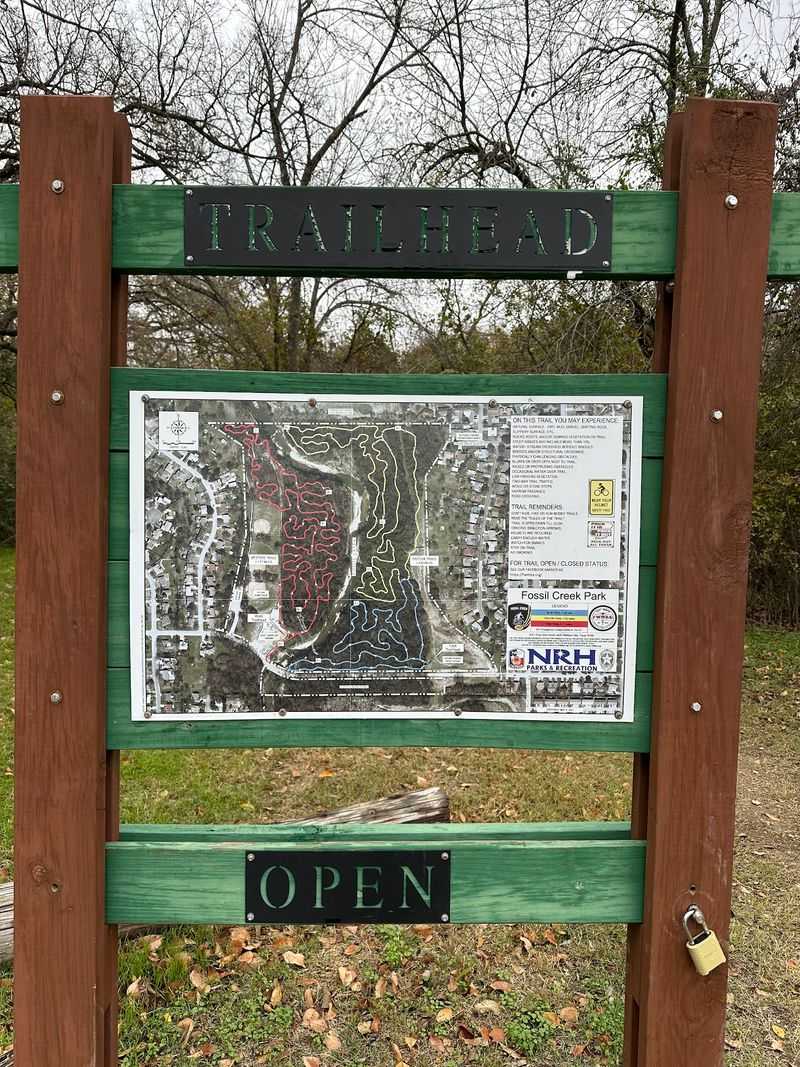Trails of Fossil Creek Park (Fort Worth)