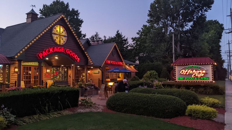 Ventura’s Offshore Café - Northfield