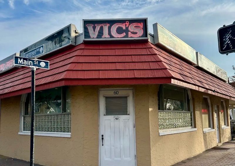 Vic’s Italian Restaurant - Bradley Beach
