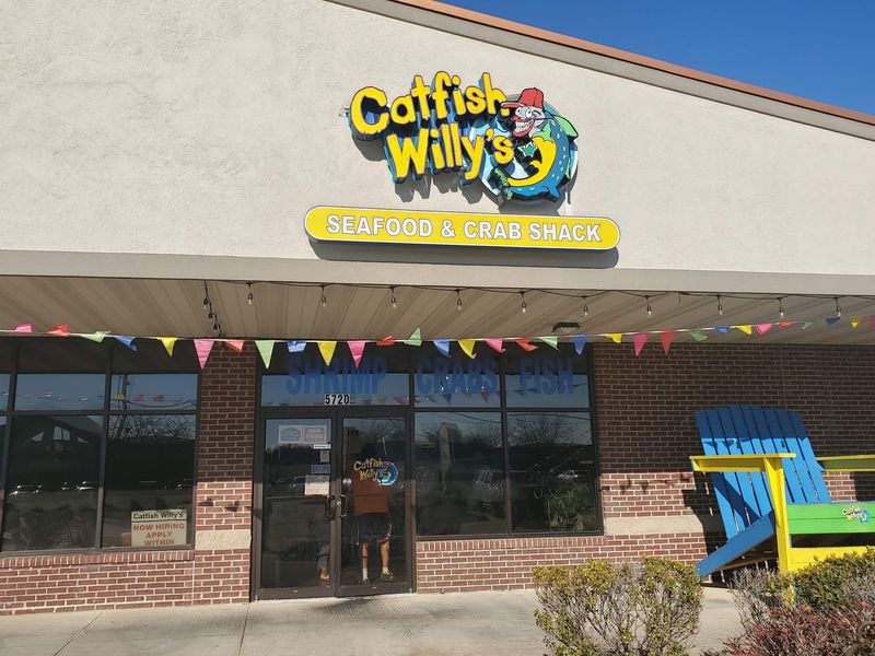 Catfish Willy’s Seafood & Comfort Cuisine (Evansville)