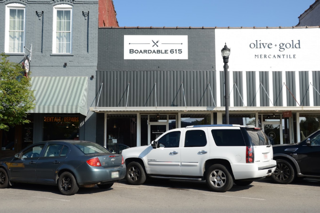 Wait Until You See This Tennessee Gourmet Market With A Full Bar And Sit-Down Dining