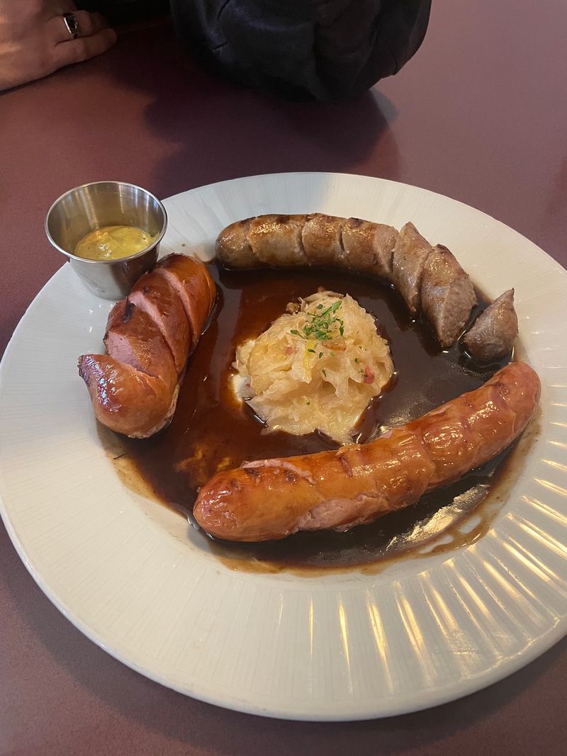 Waldhorn Restaurant (Pineville)
