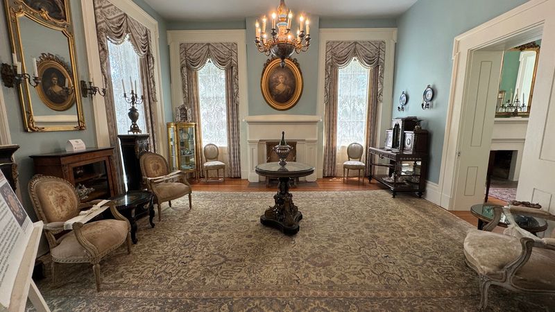 Walking Through Rooms Where Time Stopped in the 1890s Walking Through Rooms Where Time Stopped in the 1890s