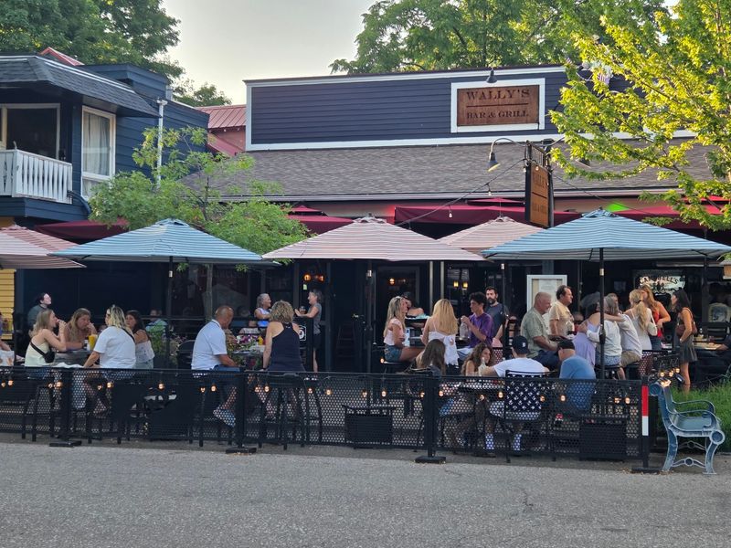 Wally’s Bar & Grill - Saugatuck