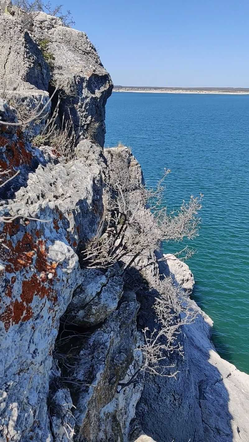 Water So Clear You'll Think You're Dreaming
