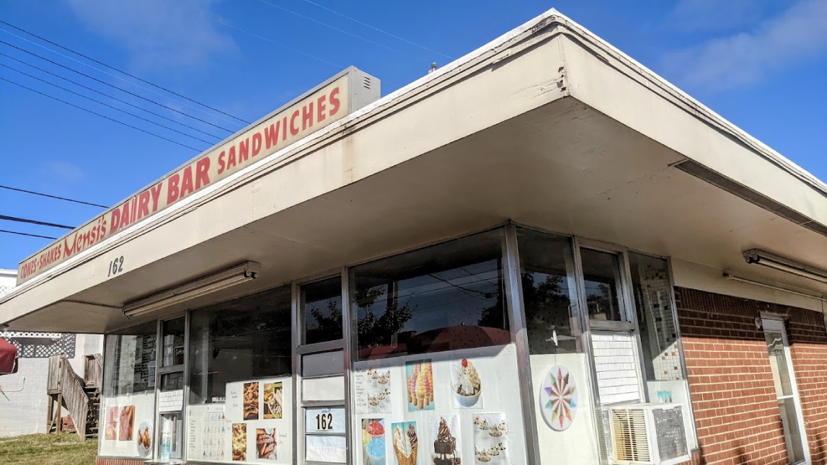 We Found Tennessee's Best Burgers and Shakes at These 12 Old-School Drive-Ins