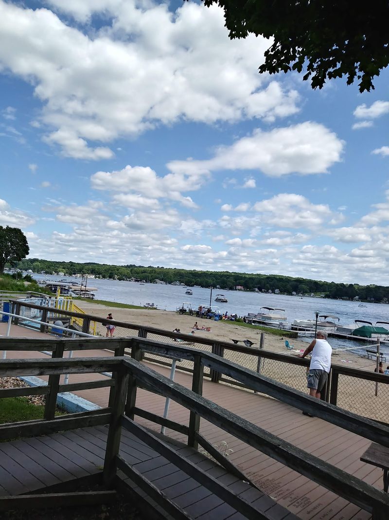 Weekend Crowds Are Changing the Small-Town Rhythm