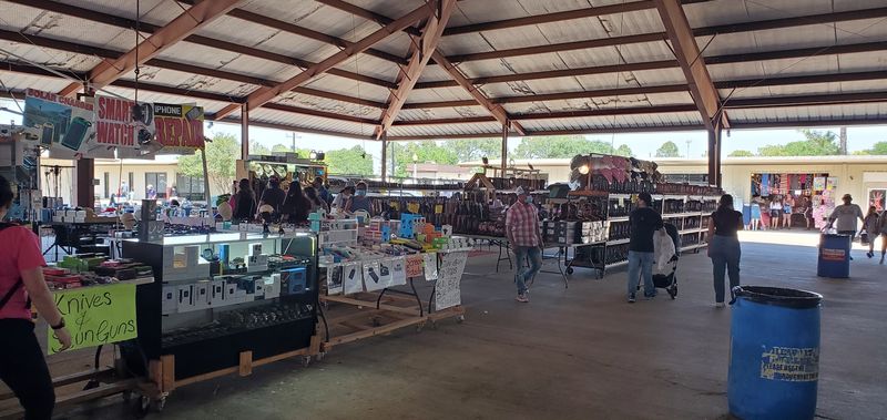 Weekend-Only Operations Creating Special Atmosphere Weekend-Only Operations Creating Special Atmosphere